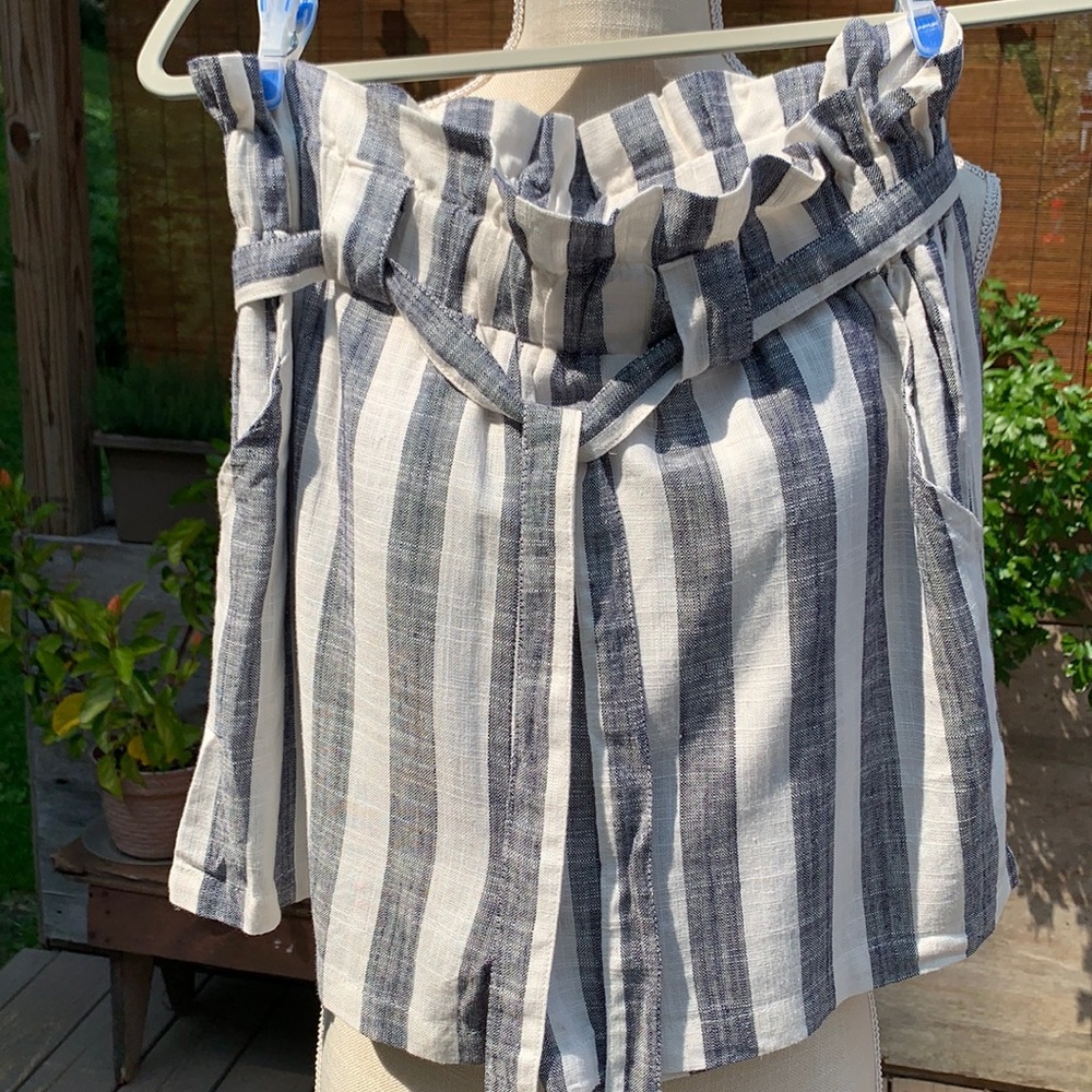 Indero Paper Bag Blue and White Striped Shorts Size Large